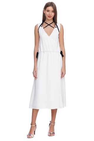 Білий сарафан із чорними зав'язками2937 купить