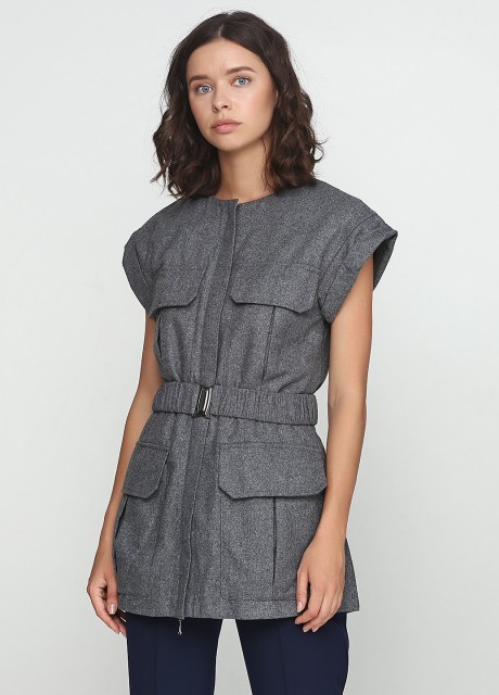 Жилет с накладными карманами,под пояс2297 купить