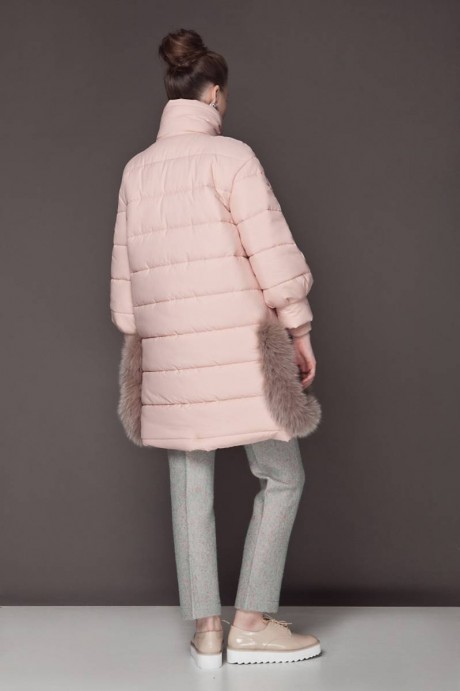 Пальто с отделкой мехом на карманах1560 купить