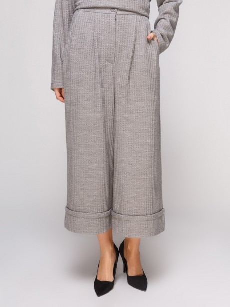 Брюки укороченные с манжетами внизу и поясом по талии2840 купить