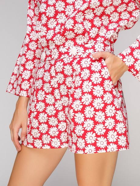 Короткие шорты со складами впереди2701 купить