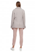 Шерстяной жакет прямого силуэта с английским воротником и накладными карманами. фото 1