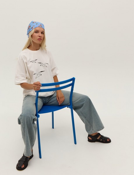 Біла футболка 39773977 купить