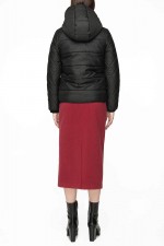 Зимняя короткая куртка с капюшоном фото 1