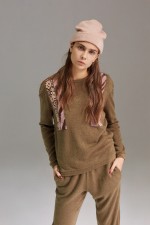 Персиковая ангоровая шапка фото 1