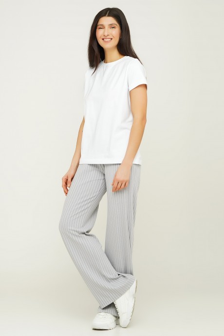 Біла футболка 18721872 купить