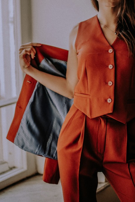 Укорочений класичний жилет 29892989 купить