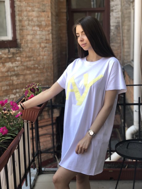 Довга футболка з аплікацією АY2686 купить