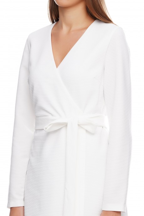 Длинное платье на запах молочного цвета2897 купить