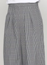 Укороченные свободные брюки в клетку фото 2