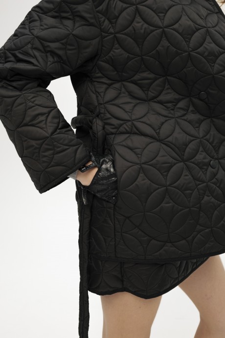 Чорна стьобана куртка 38803880 купить