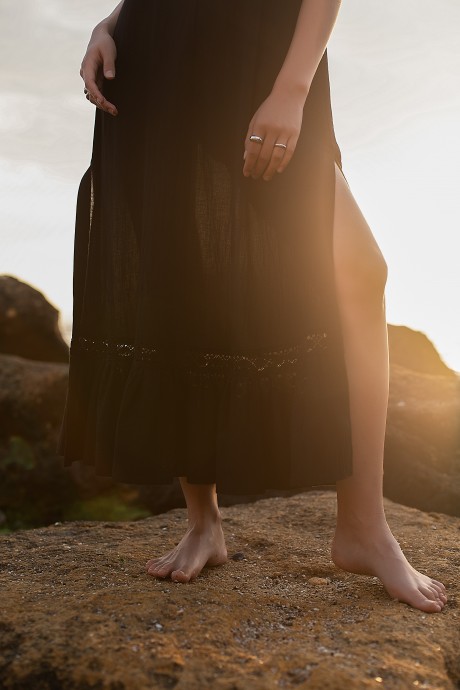 Чорна сукня міді з мереживом 32223222 купить