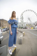 Джинсова блуза з рюшами фото 4