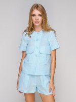 Короткая блуза с коротким рукавом и накладными карманами на груди фото 0