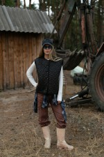 Чорний стьобаний жилет 3881 фото 4