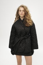 Чорна стьобана куртка 3880 фото 1