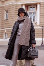 Трикотажний шарф ручної в'язки фото 1