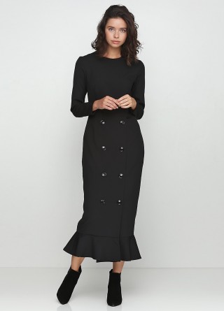 Чорна сукня з рюшами внизу2425 купить