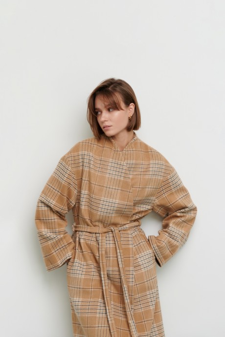 Коричневе пальто у клітинку 36723672 купить
