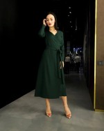 Платье средней длины на запах фото 1