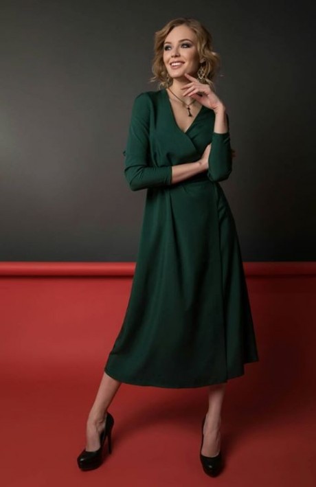 Платье средней длины на запах1800 купить