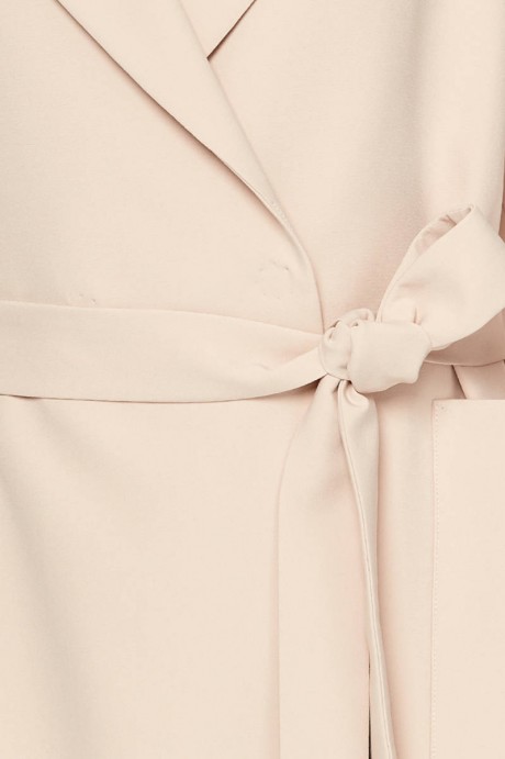 Бежевое пальто средней длины1964 купить