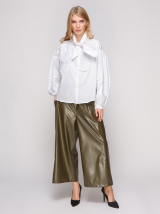 Белая рубашка с апликацией ручной работы2844 купить