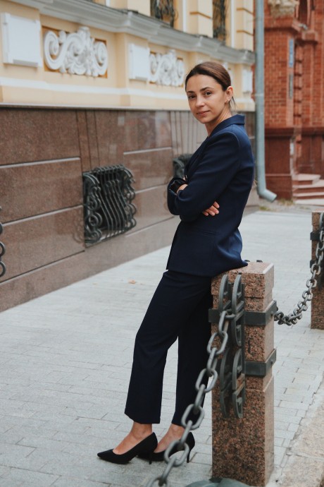 Синие укороченные брюки на высокой талии2429 купить